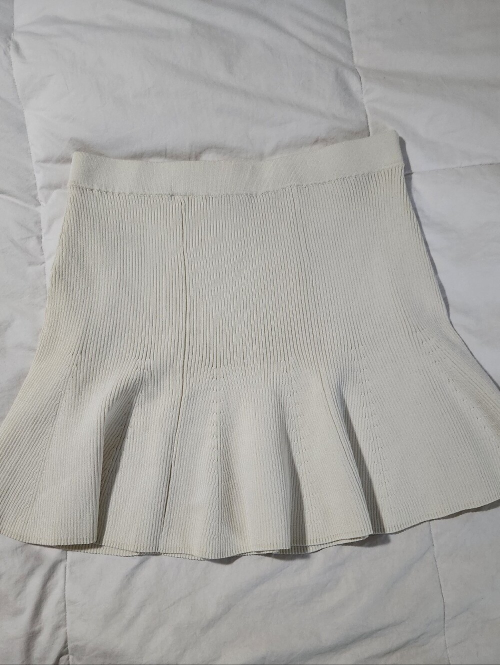Ted Baker London Flare Mini Skirt in Quiet Ivory Size Medium Ribbed Knit